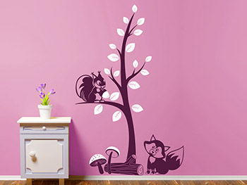 Wandtattoo Fuchs und Eichhrnchen auf pinker Wand im Kinderzimmer