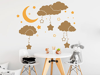 Wandtattoo Wolken mit Mond und Sternen im Spielzimmer